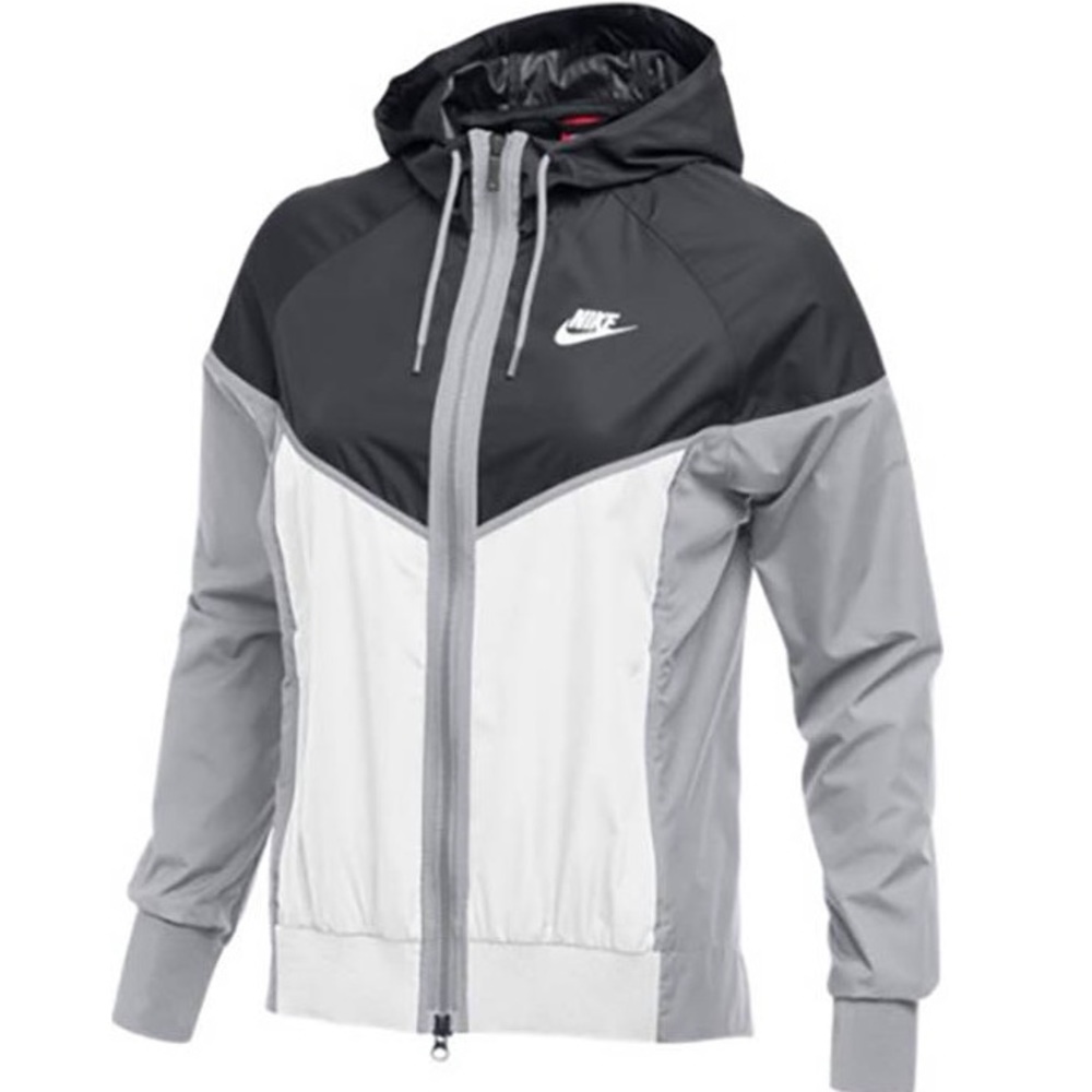 Nike Women’s Windrunner